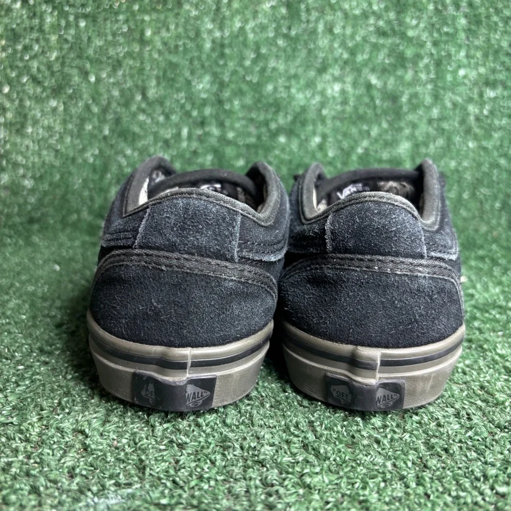 Vans Chukka Low Suede Skateboarding Streetwear Sneakers Shoes Black Youth Sz 3.0